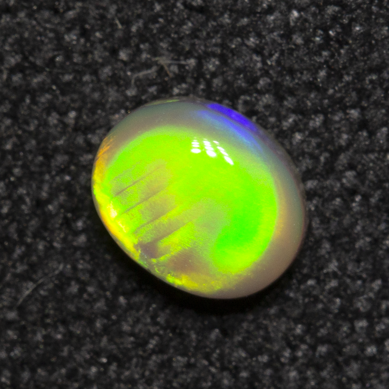 0.30 ct dark opal 4.8x3.9x2.2mm