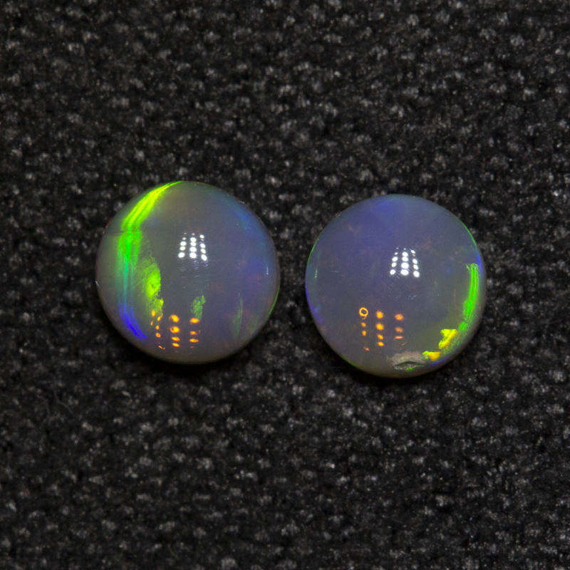 0.31 c crystal opal pair 3.5x3.5x1.7mm