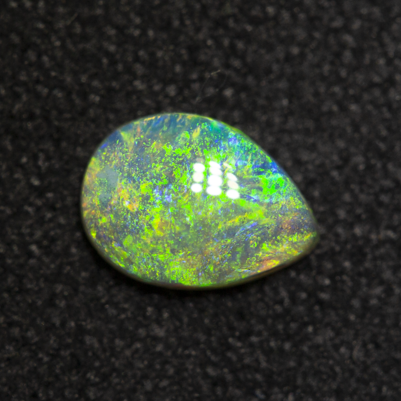 0.34 ct crystal opal 6.2x4.5x1.9mm