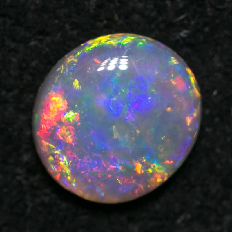 0.37 ct crystal opal 5.5x5x2mm
