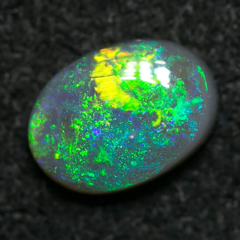 0.40 ct dark opal 6x4x2mm