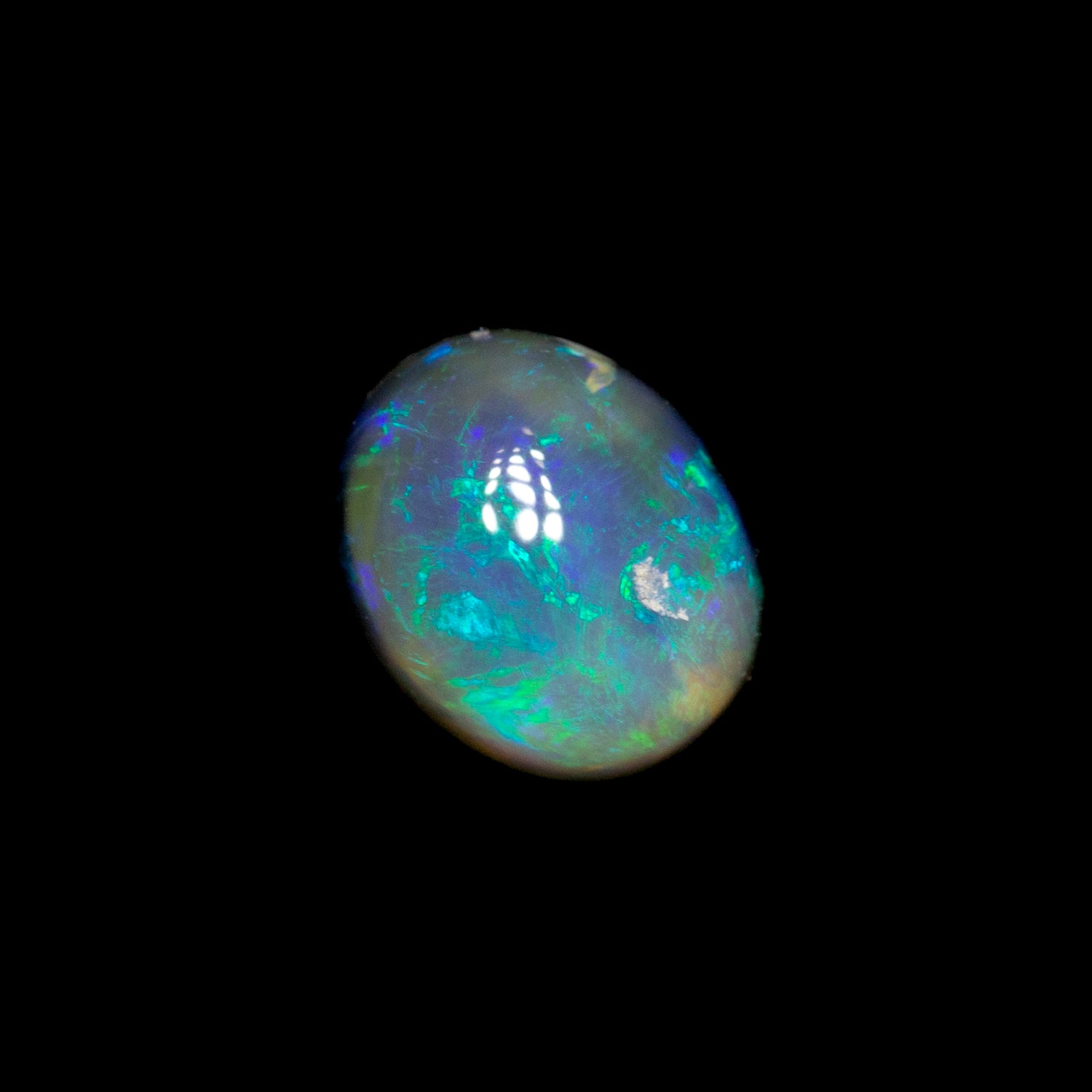 0.42 ct dark opal 5.5x4.5x2.8mm