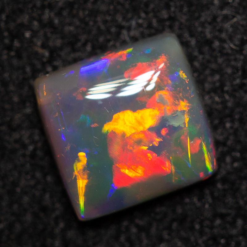 0.44 ct crystal opal 5x5.2x2mm