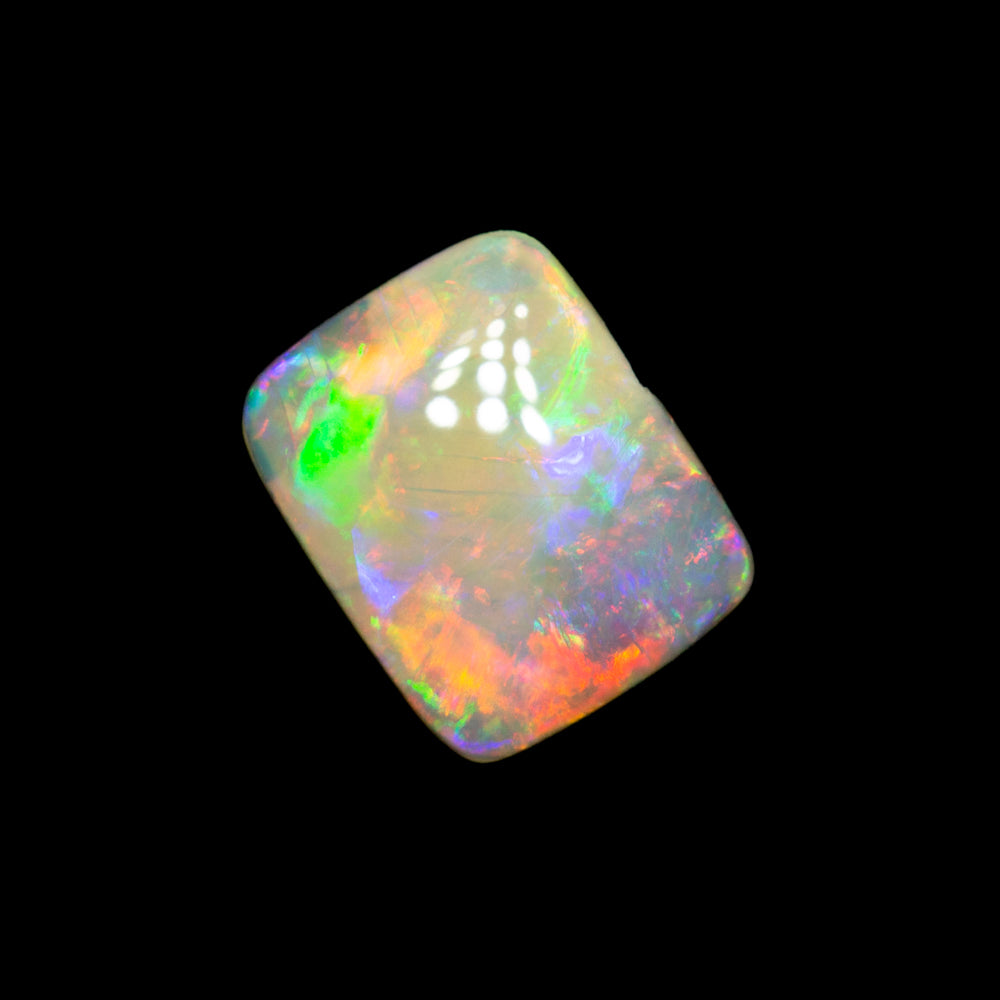 0.44 ct white opal 6.9x5.5x1.6mm