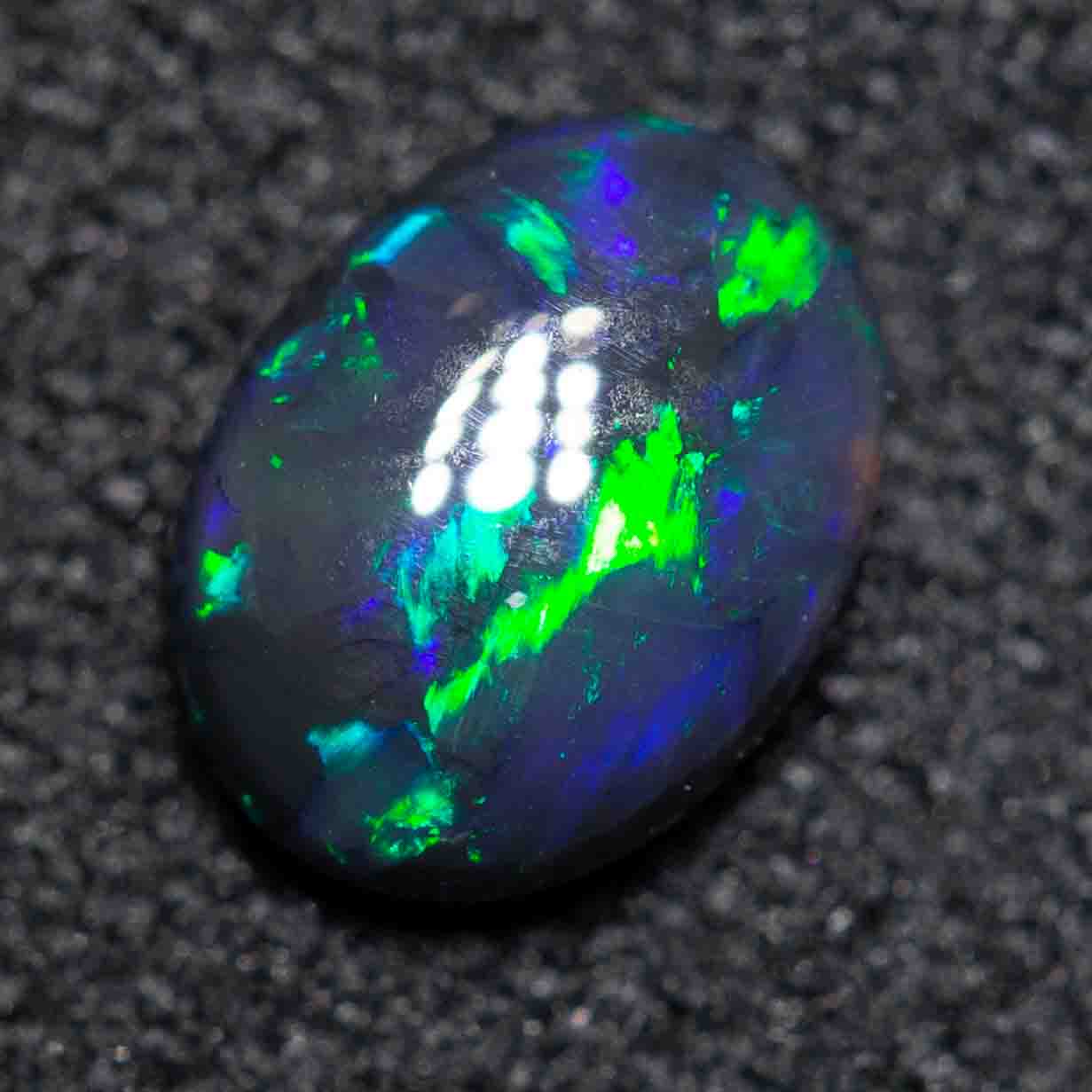 0-44ct-black-opal