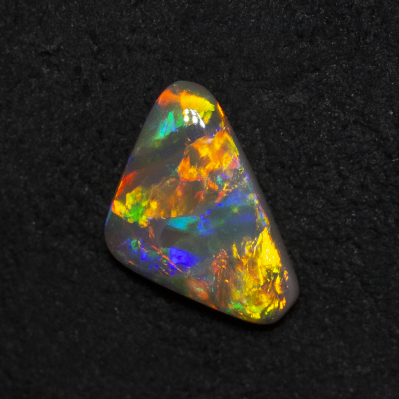 0.53 ct crystal opal 8.4x5.3x2.2mm