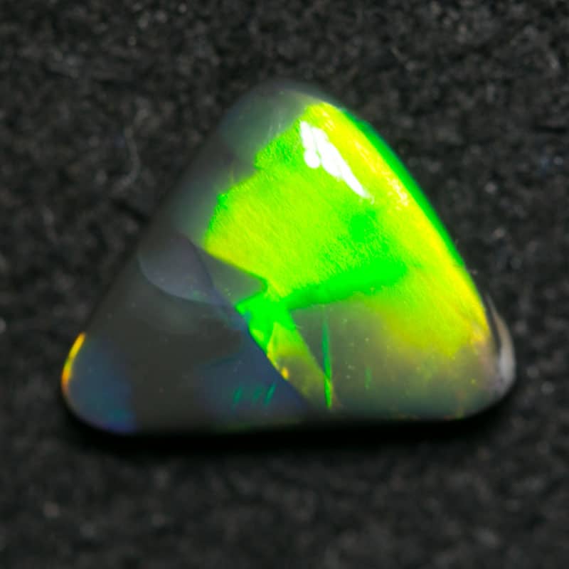 0-55ct-black-opal