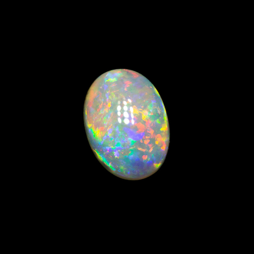 0.57 ct white opal 7.1x5.2x2.5mm