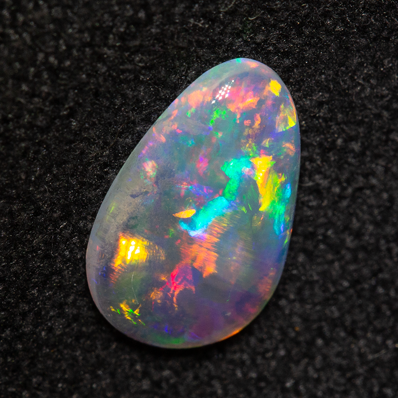 0.59 ct crystal opal 8.9x5.8x1.9mm