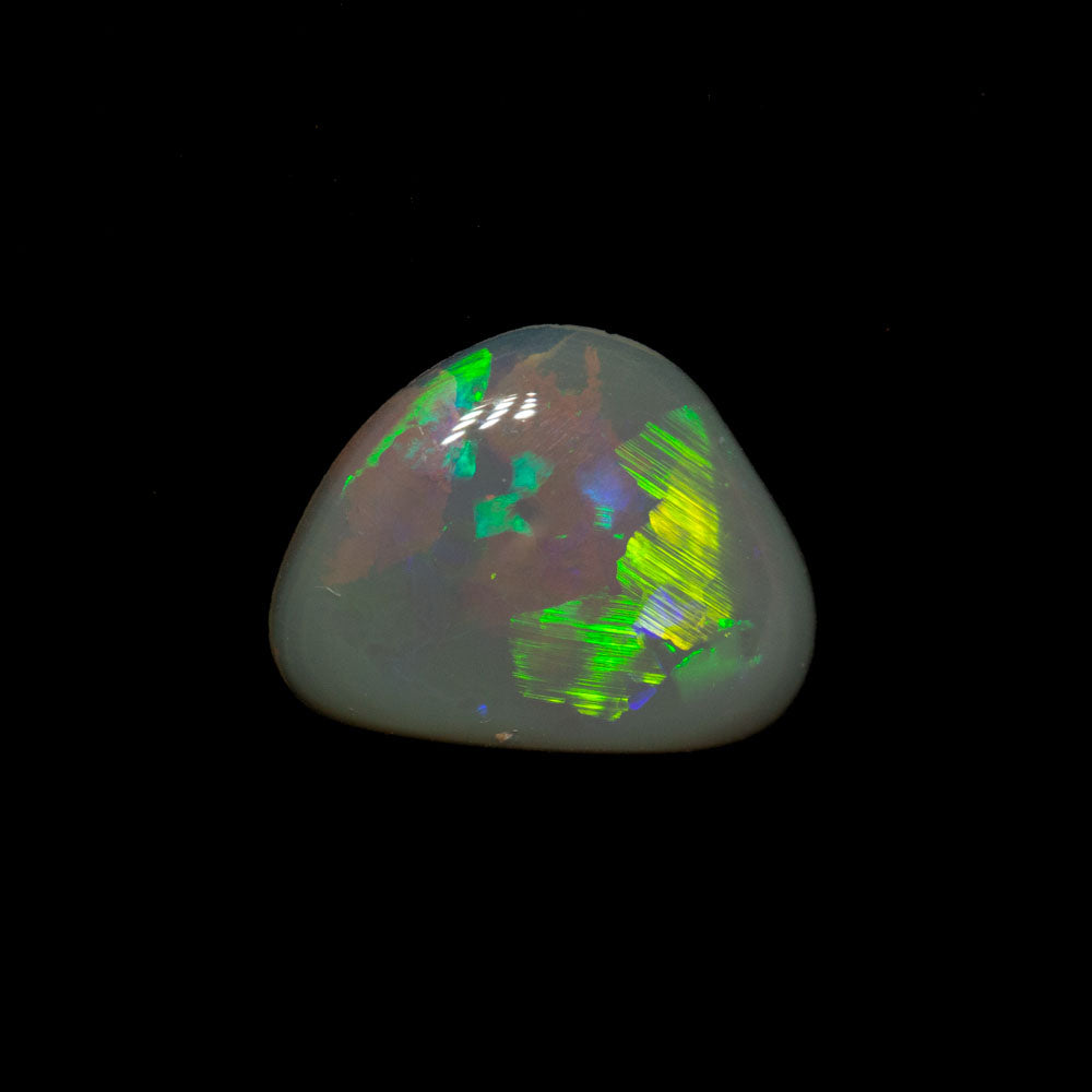 0.62 ct dark opal 8.4x6.6x1.8mm