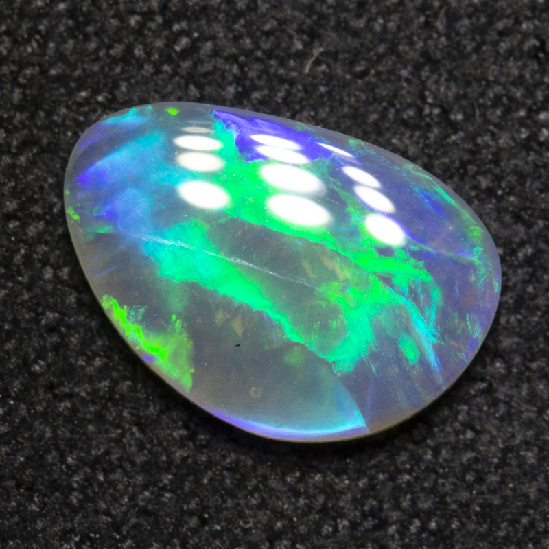 0.68 ct crystal opal 9.1x6.3x1.8mm
