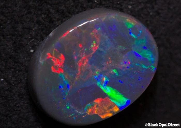 0.70ct black opal