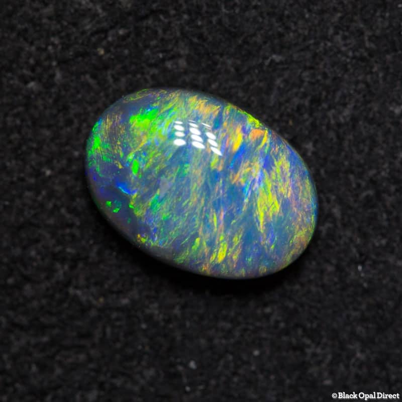 0.70ct semi black opal