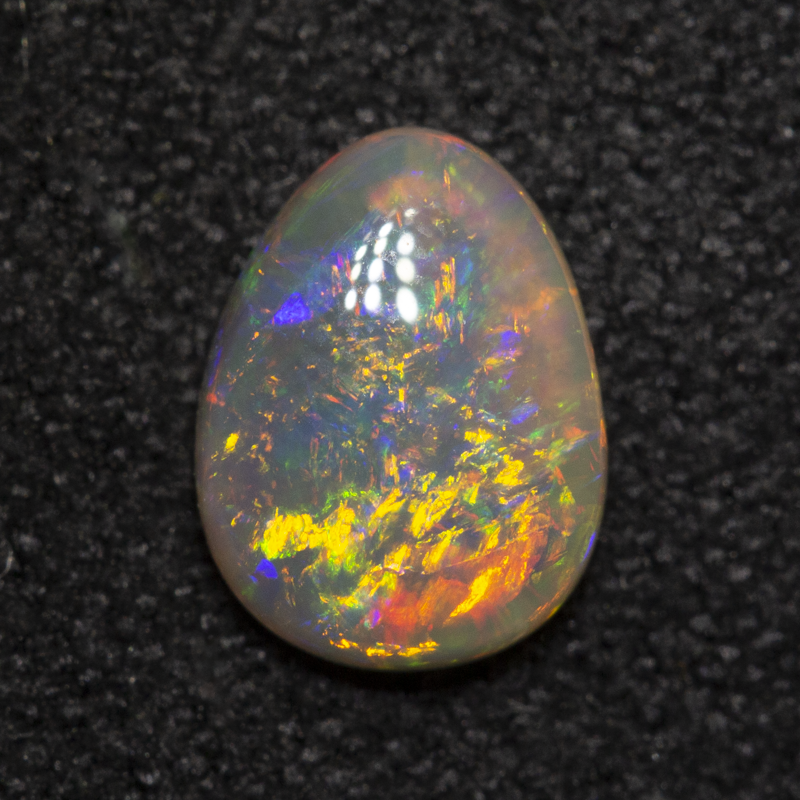 0.71 ct crystal opal 7.5x5.7x2.7mm