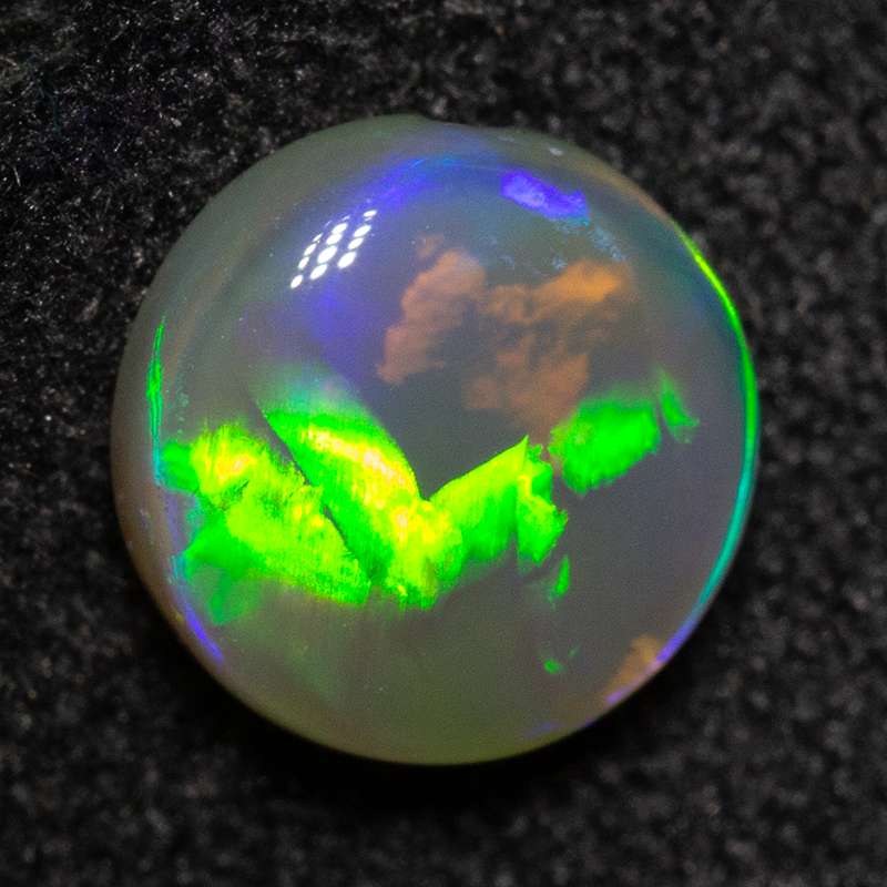 0.72 ct crystal opal 6.2x6.2x2.8mm