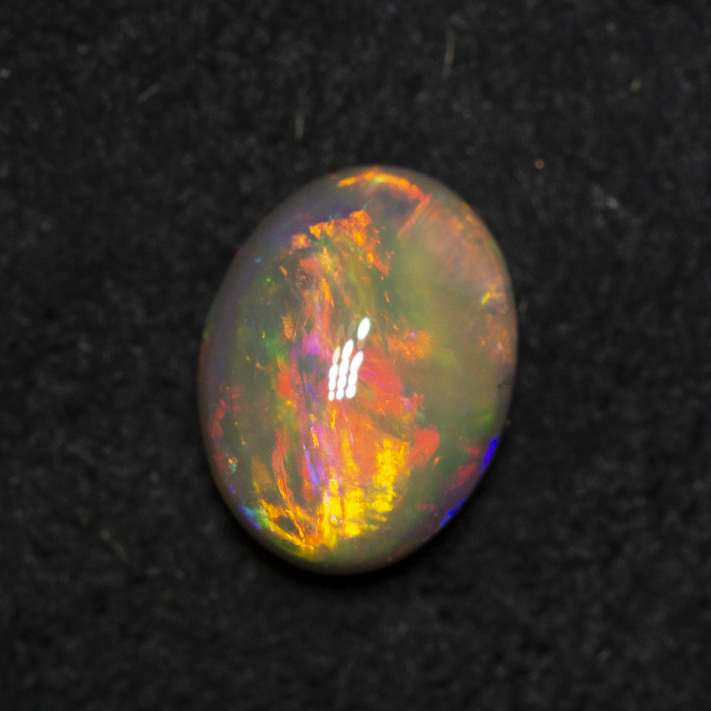 0.76 ct crystal opal 7.1x5.4x3.2mm