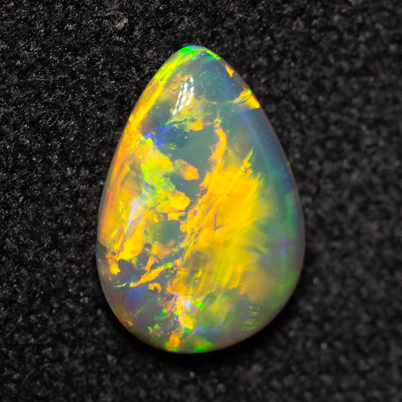0.77 ct crystal opal 8.4x5.9x2.7mm