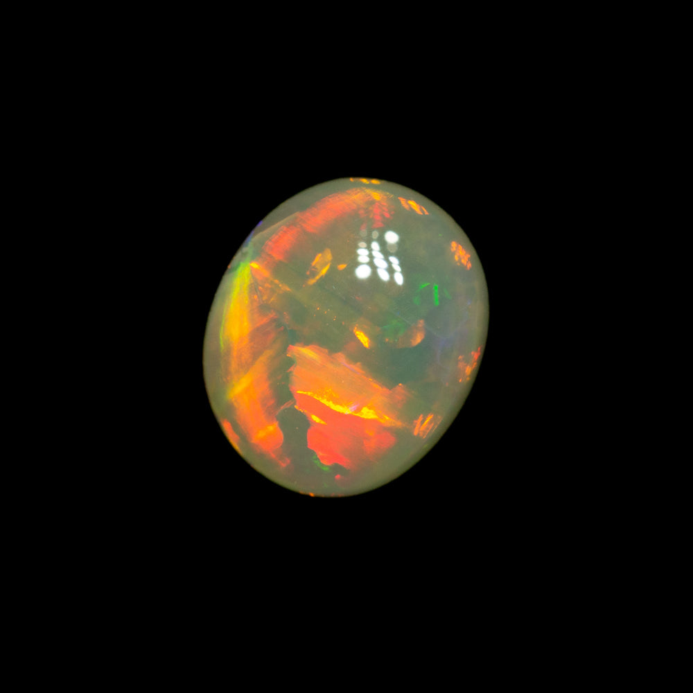 0.77 ct crystal opal 7.4x6.2x2.7mm
