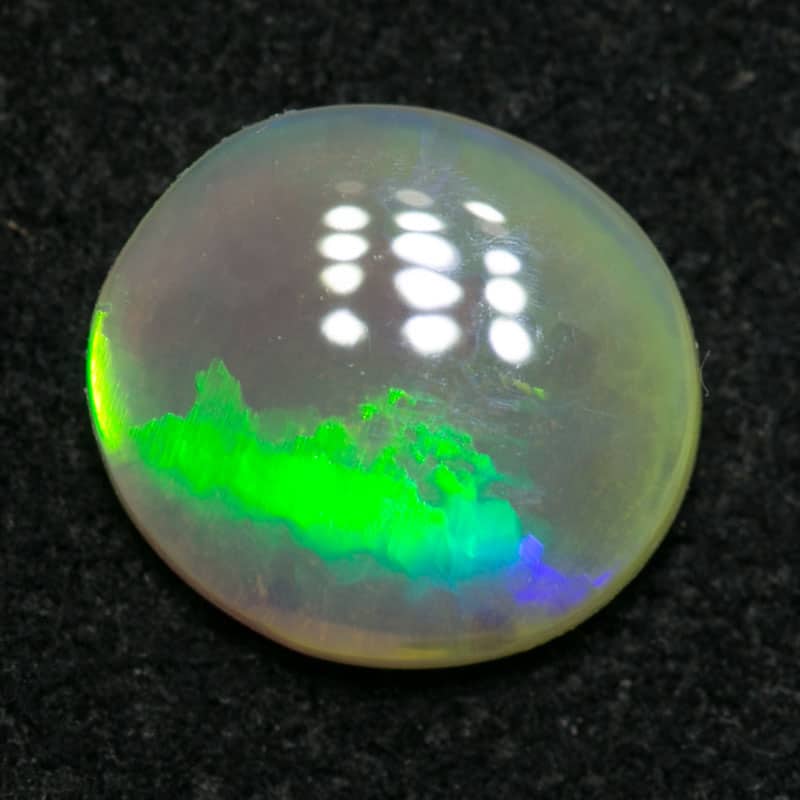 0.82 cats eye pattern crystal opal 7.5x7x2mm