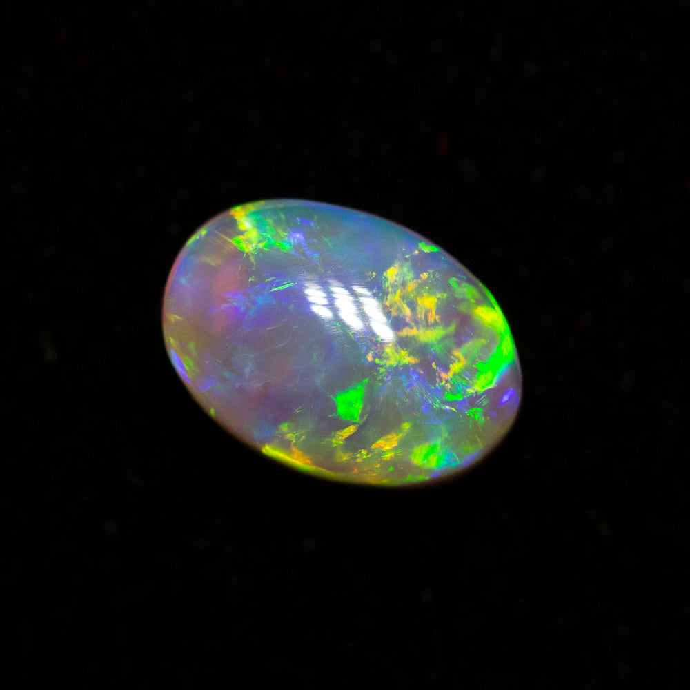 0.83 ct crystal opal 7.1x5.1x3.6mm