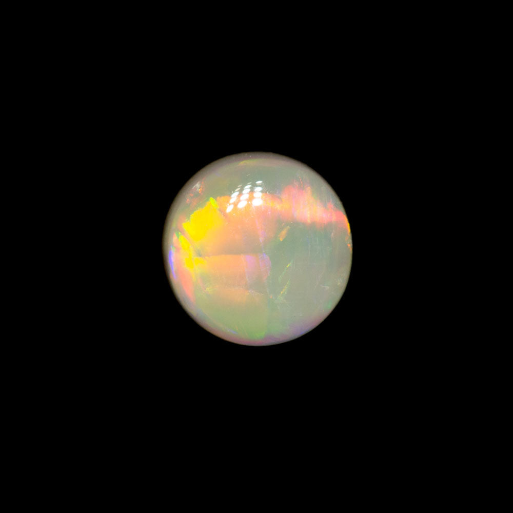 0.85 ct white opal 6.1x6x3.3mm
