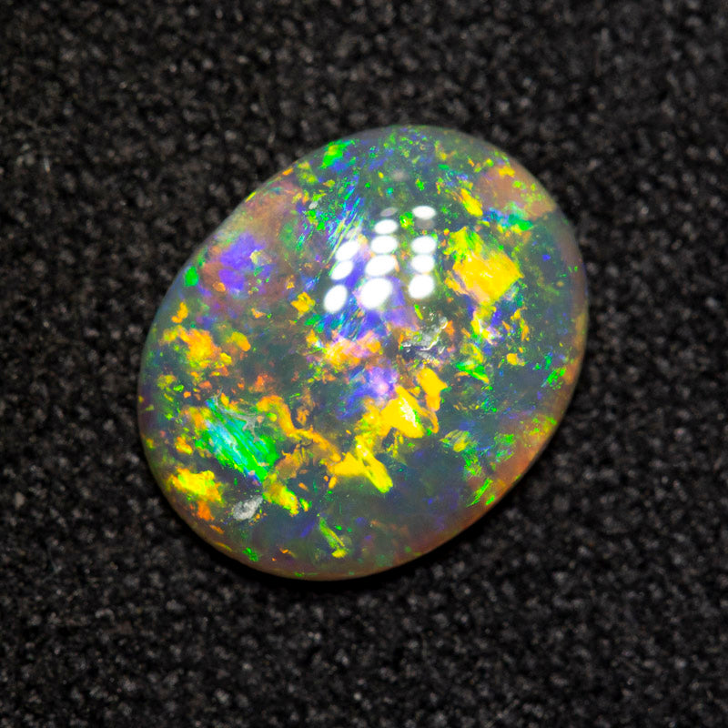 0.90 ct crystal opal 8.9x7.2x2.3mm