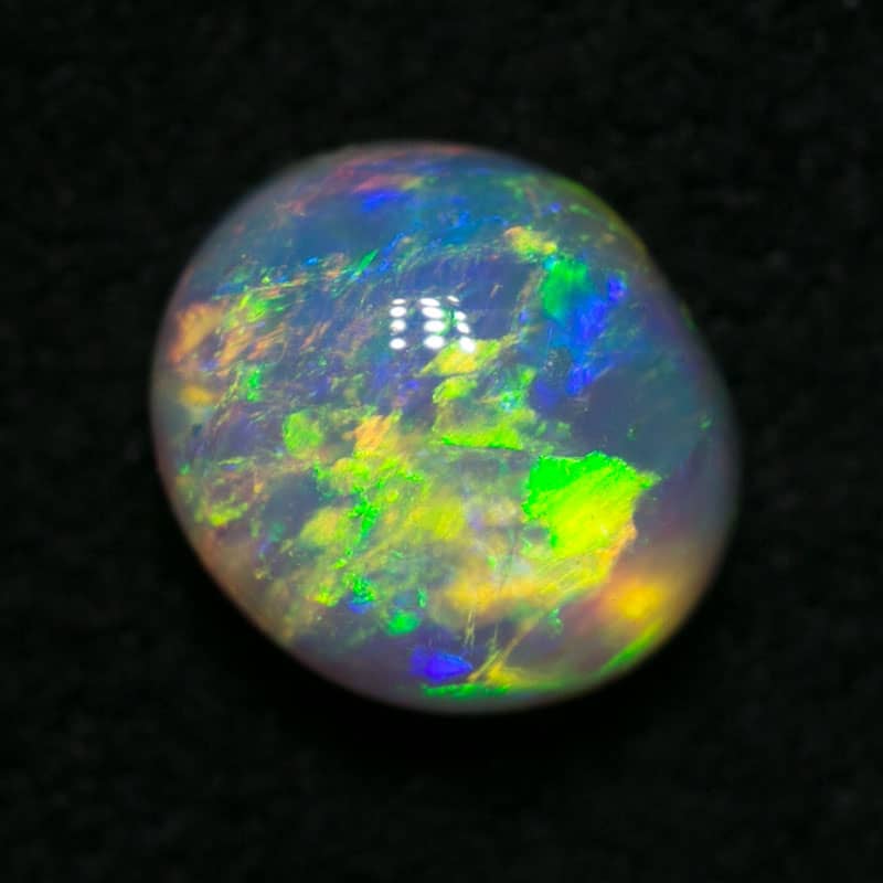 0.90 ct crystal opal 6x5x4mm