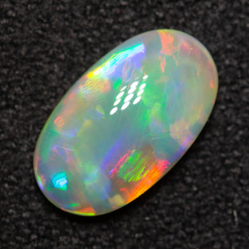 0.92 ct crystal opal 9.2x5.4x2.9mm