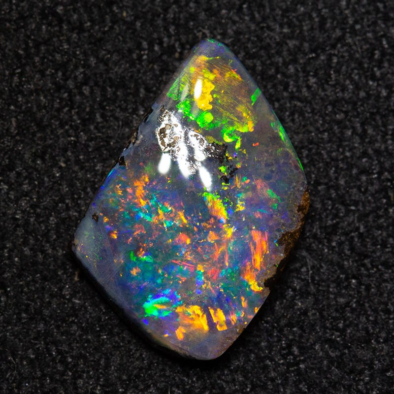 0.95 ct boulder opal 8.6x6.6x1.9mm