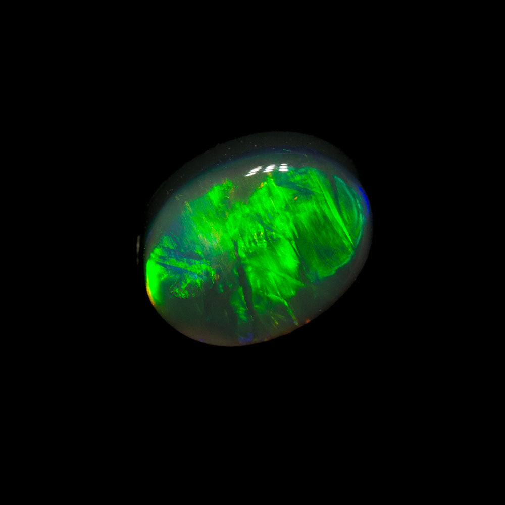 0.95 ct black opal 7.3x5.8x3.1mm