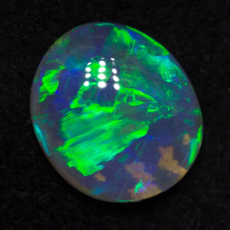 0.95 ct crystal opal 7.5x6.5x3mm