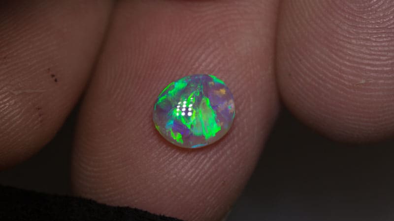 0.95 ct crystal opal 7.5x6.5x3mm
