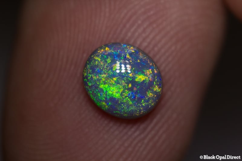 1.07 ct semi black opal 7.5x6.5x3mm
