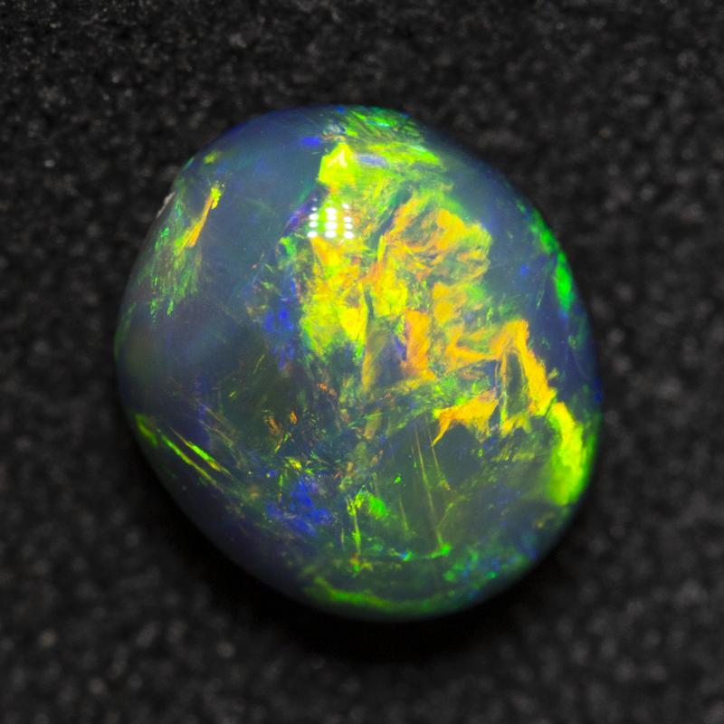 1.18 ct black opal 7.5x6.3x4.2mm