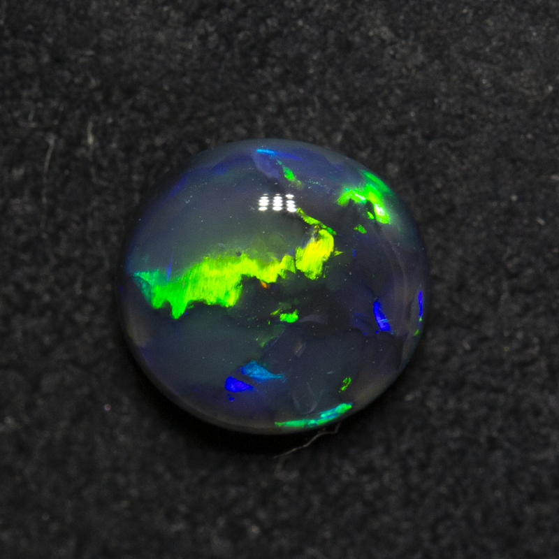 1.18 ct black opal 7.1x6.7x4mm