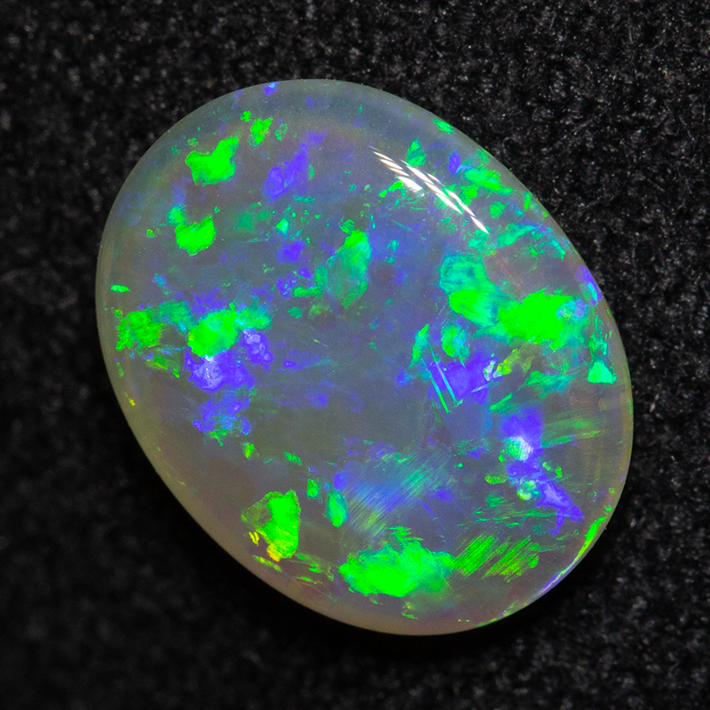 1.06 ct crystal opal 9x7x2.5mm