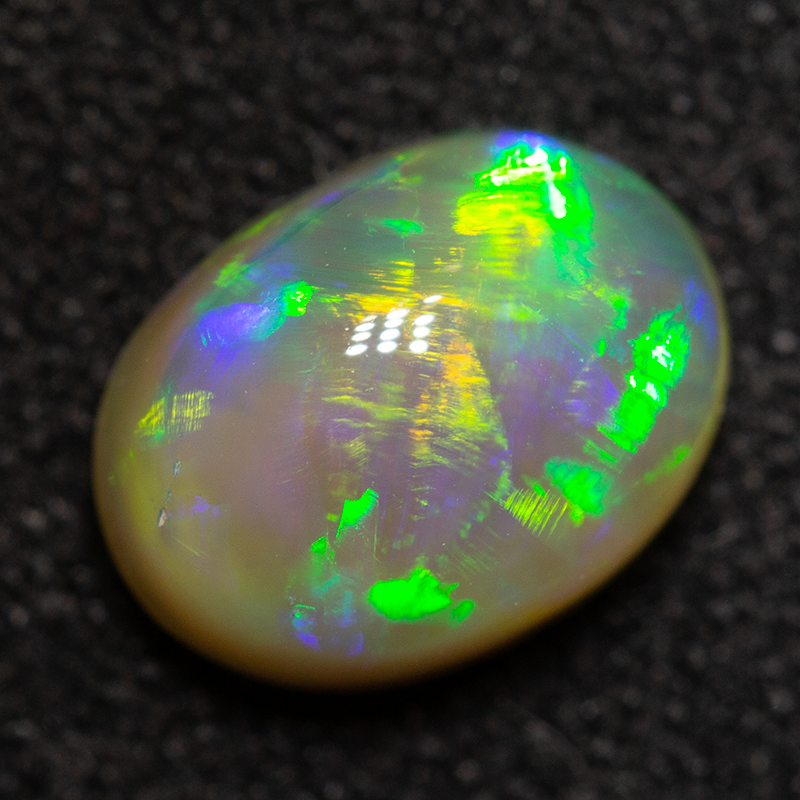 1.40 ct crystal opal 8.3x6.2x4.5mm