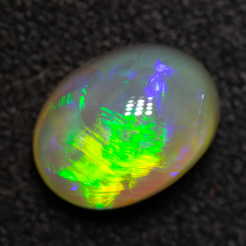 1.40 ct crystal opal 8.3x6.2x4.5mm