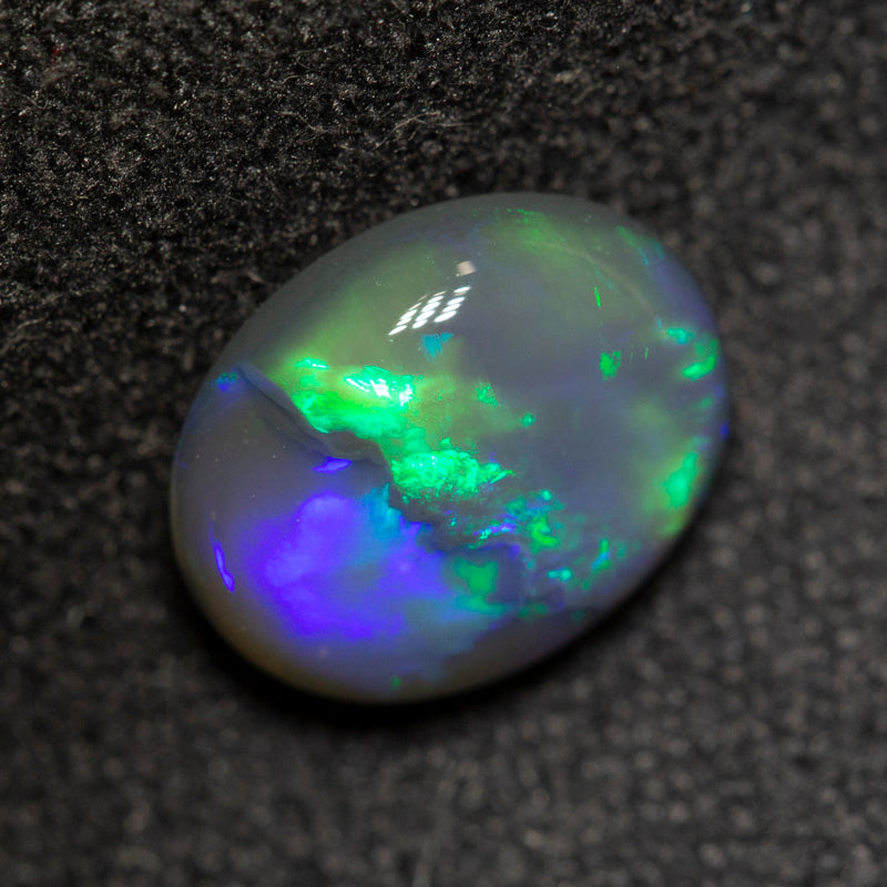 1.48 ct black opal 8.9x7.3x3.7mm