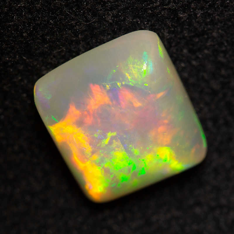 1.50 ct crystal opal 7.7x6.9x3.9mm