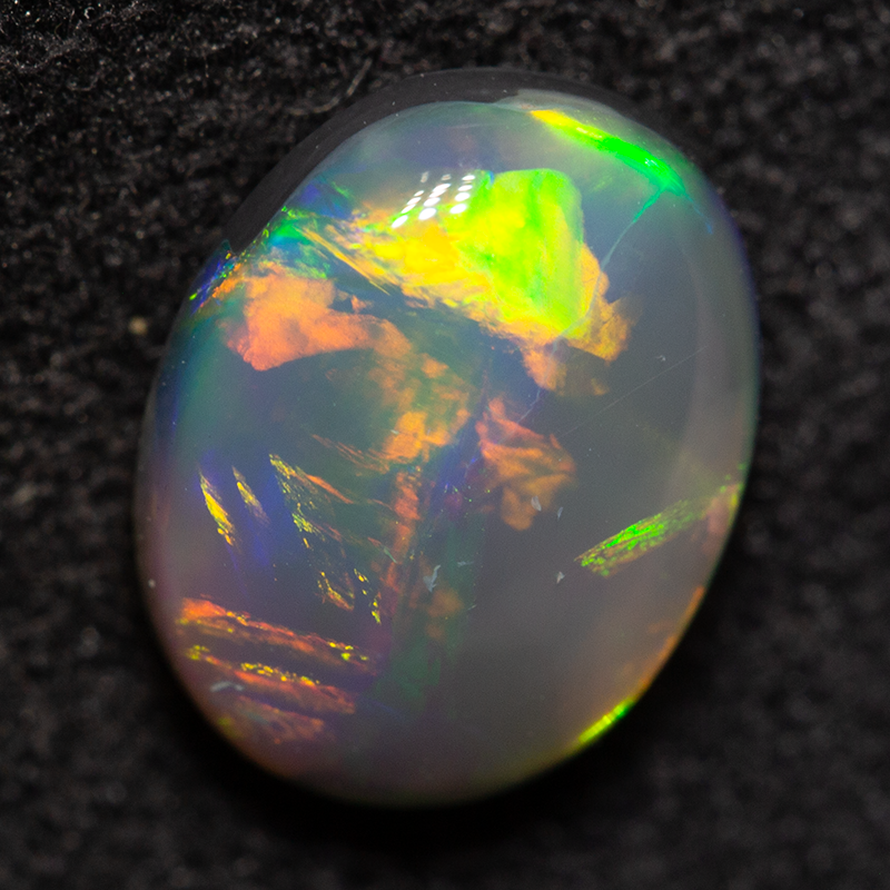 1.51 ct black opal 8.9x6.9x3.9mm