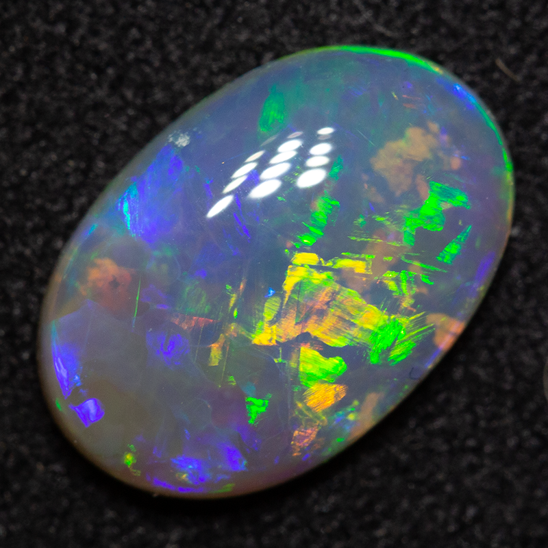1.55 ct crystal opal 10.9x7.4x3mm