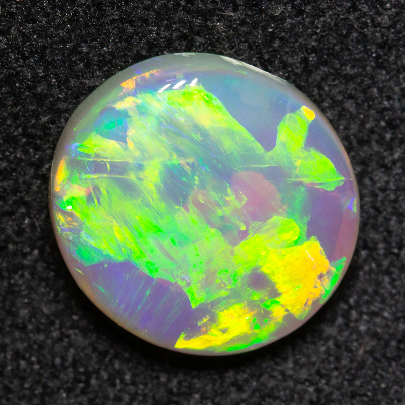 1.78 ct crystal opal 9.1x8.6x3.7mm
