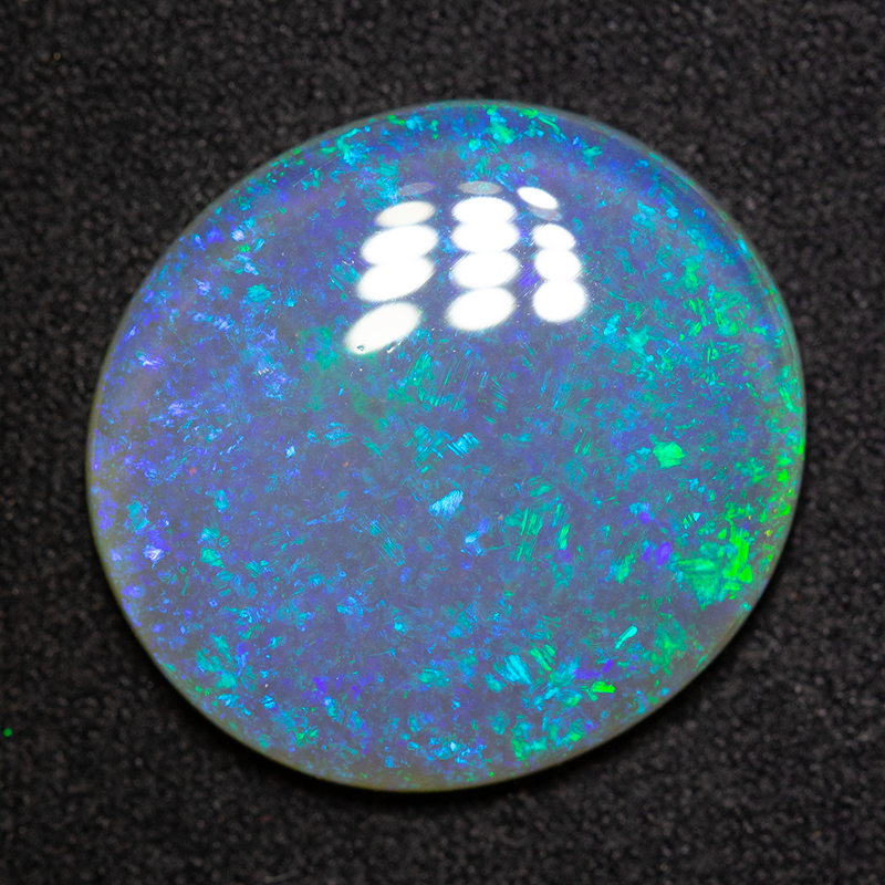 11.55 ct crystal opal 19.9x18.3x4.7mm