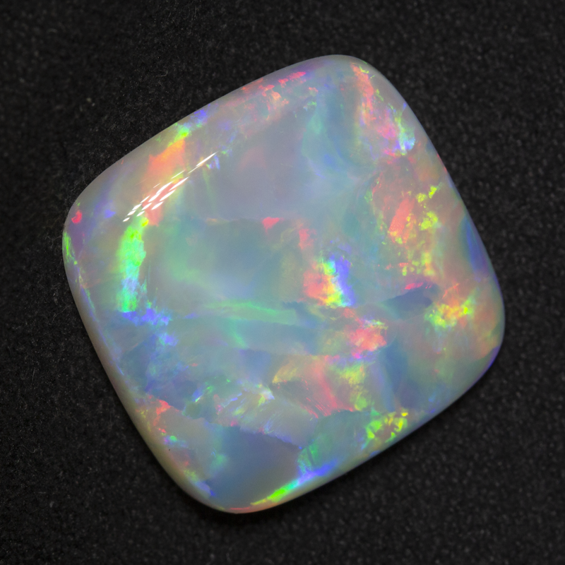 11.95 ct gem crystal opal 17.3x17.3x5mm
