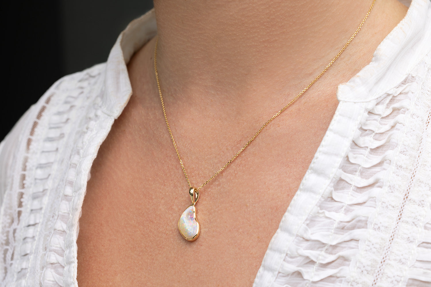 18kt Yellow Gold Opal Pendant