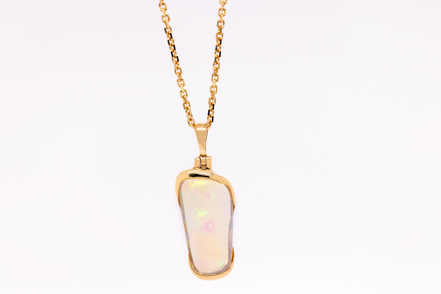 18kt_Skin_Shell_Pendant