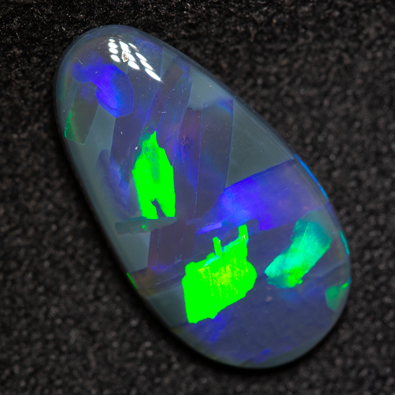 2.00 ct black opal 14.9x8.1x2.6mm