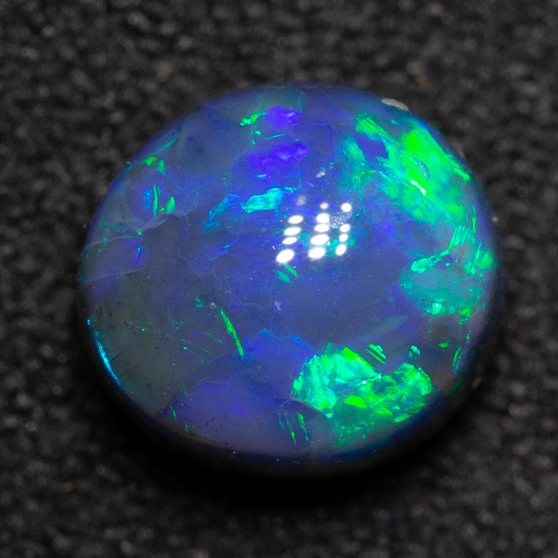 2.03 ct black opal 7.6x7x5.8mm