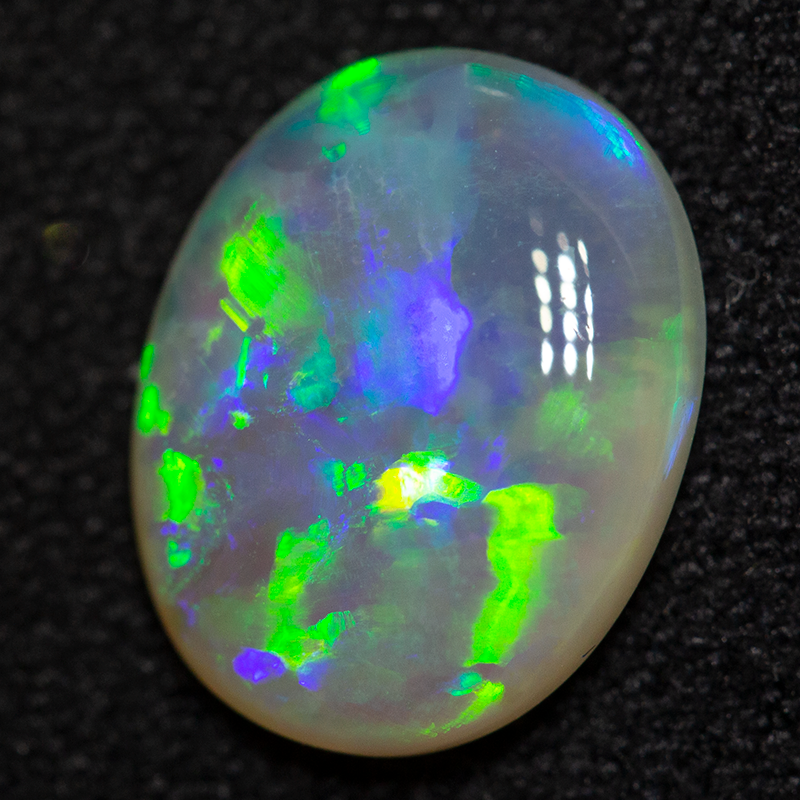 2.13 ct crystal opal 11x9x3.8mm